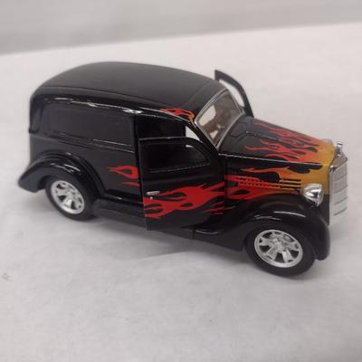 Harley-Davidson 1935 Ford Delivery Die Cast Street Rod with Box (#6)