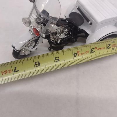 Harley-Davidson 1947 Police Servi-Car Motorcycle Die Cast Coin Bank with Box (#15)