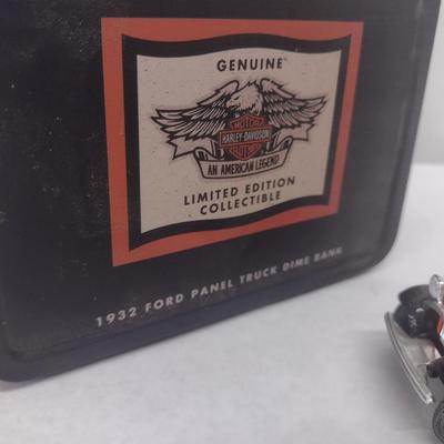 Harley-Davidson 1932 Ford Panel Truck Die Cast Coin Bank with Box (#18)