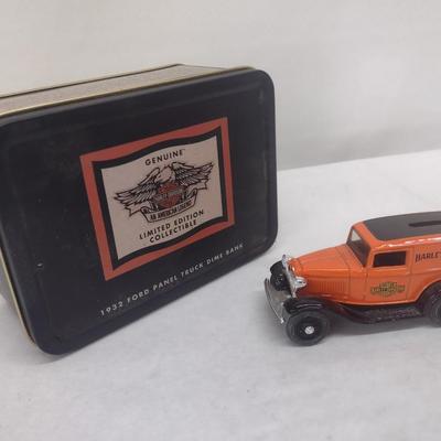 Harley-Davidson 1932 Ford Panel Truck Die Cast Coin Bank with Box (#18)