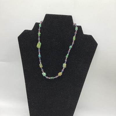 Multicolored design beaded necklace