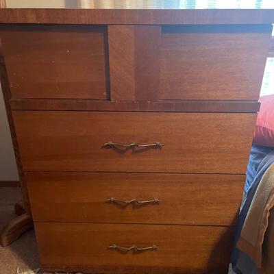 B15- Vintage chest of drawers