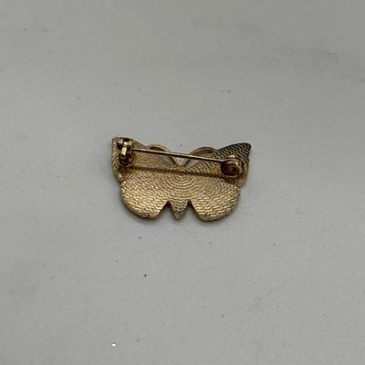 Butterfly pin