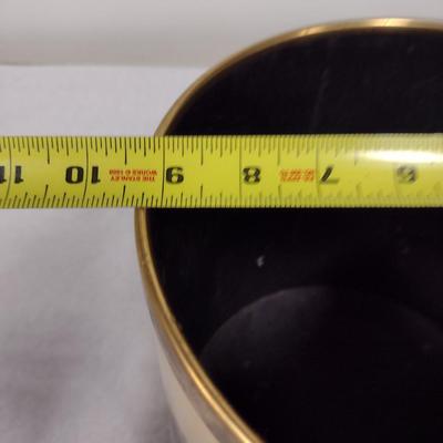 Metal Waste Can- Train Design