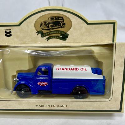 Chevron 1936 NFARM DELIVERY TRUCK Die-Cast Metal Replica Made in England (YD#CC11A)