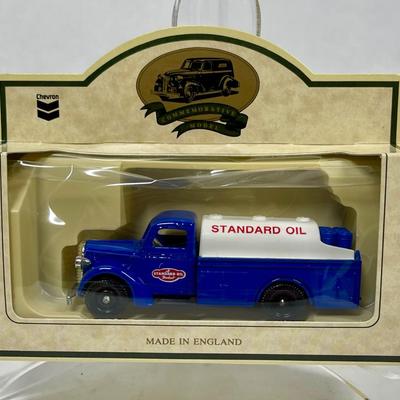 Chevron 1936 NFARM DELIVERY TRUCK Die-Cast Metal Replica Made in England (YD#CC11A)