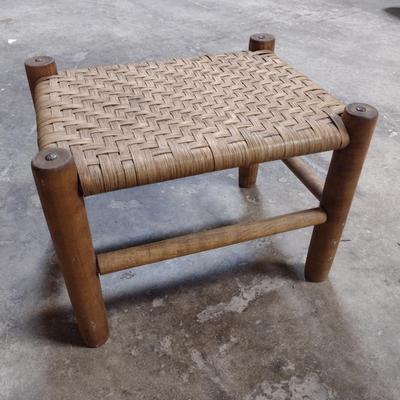 Wooden Frame Foot Stool with Woven Splint Wood Top