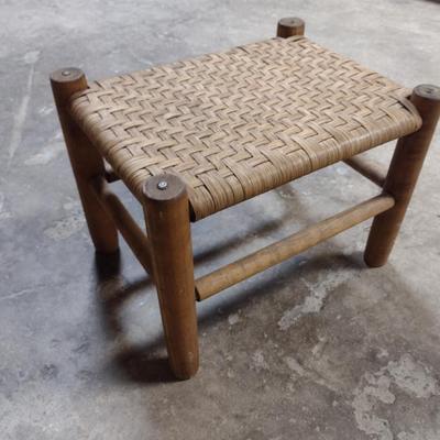 Wooden Frame Foot Stool with Woven Splint Wood Top
