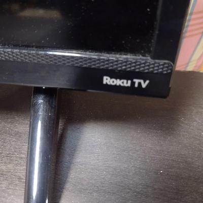 TCL Roku TV Flat Screen Television- Approx 31"- Item is in Working Condition- Model 32S335