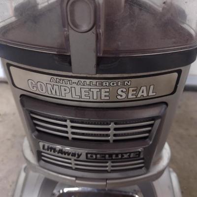 Shark Lift-Away Deluxe Vacuum Cleaner