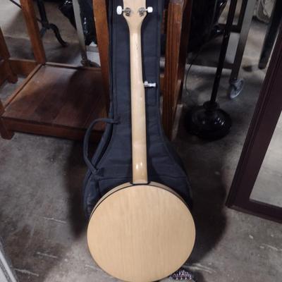 Deering Banjo Company Banjo with Soft Case and Shoulder Strap- The Goodtime Two Model