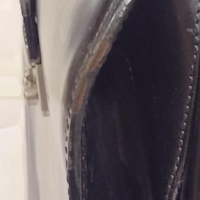 Brooks Brothers Leather Executive Carry Bag with Key