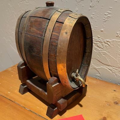 Oak barrel decanter