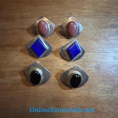 3 PAIRS OF EARRINGS