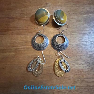 3 PAIRS OF EARRINGS