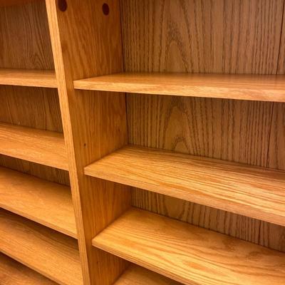 B22- Bookcase/CD shelf