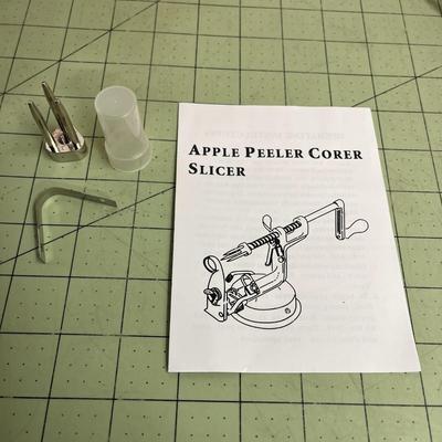 Le Gourmet Apple Peeler, Corer Slicer