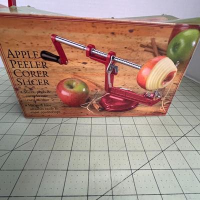 Le Gourmet Apple Peeler, Corer Slicer