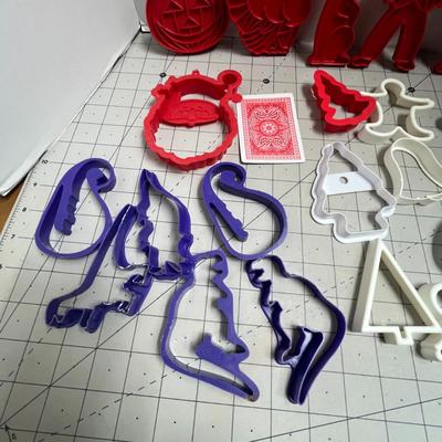 Vintage Cookie Cutters (Red, White & Blue) &  Muffin Crafts