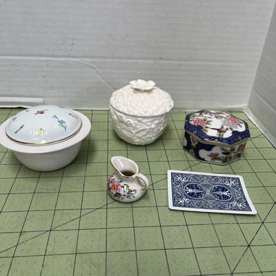 Porcelain/Ceramic Trinket Boxes