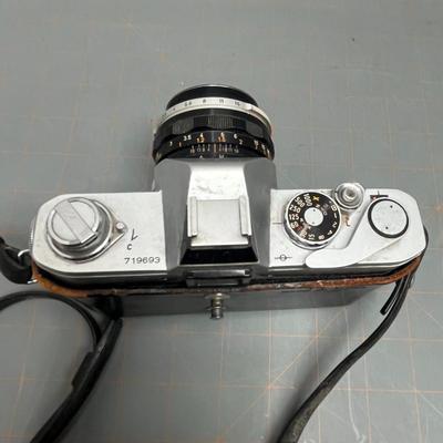 Canon FT QL 35mm Camera