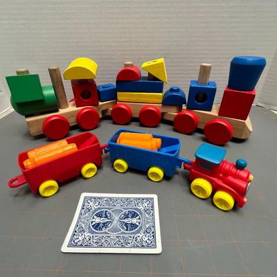Vintage Wooden Train W/ Blocks 15 Pc Total Classic Toy & 3 Piece Plastic Train