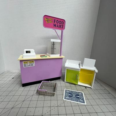 Vintage Barbie/Doll Accessories