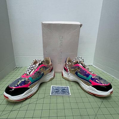 Women's multicolor sneakers
