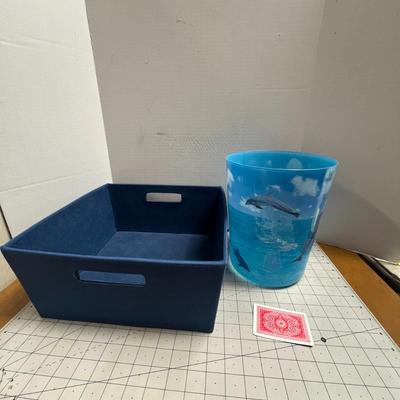 Dolphin Plastic Wastebasket Essentials Soho Storage