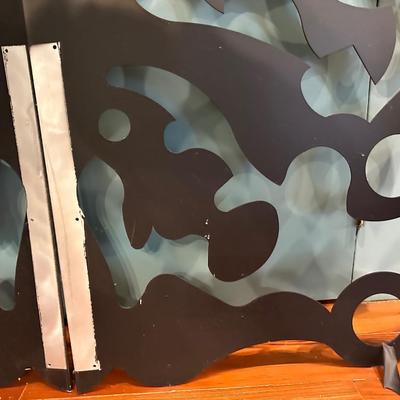 Drumm Metal Christmas Tree Sculpture (See Description)