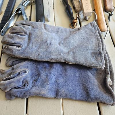 Grilling Utensils & Accessories (D-DW)