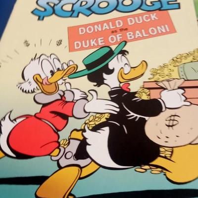 LOT 5 FIVE COMIC BOOKS UNCLE SCROOGE