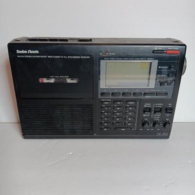 Radio Shack AM/FM Stereo/ LW/SW Portable PLL Synthesized receiver with cassette recorder and NOA45 Earphones