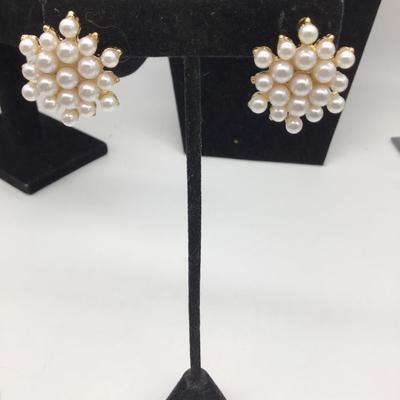 Faux pearl fashion earrings