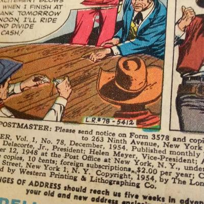 LOT 9 OLD LONE RANGER COMIC BOOK