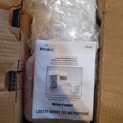 New Sealâ€¢aâ€¢Meal Vacuum food sealer w/additional bags and cannisters