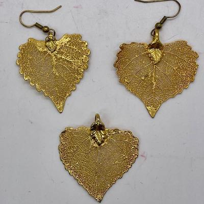 Leaf Shaped Gold Tone Pendant and Earrings Set