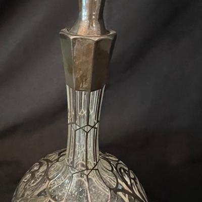 Two Stunning Decanters and Glasses (DR-MK)