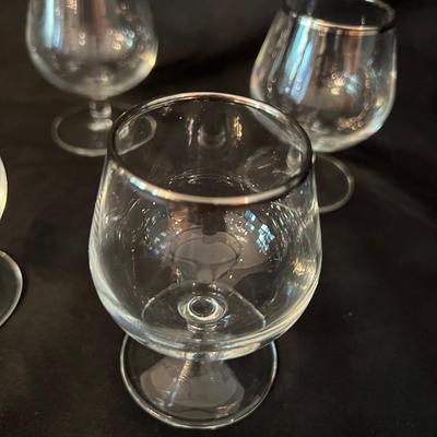 Two Stunning Decanters and Glasses (DR-MK)