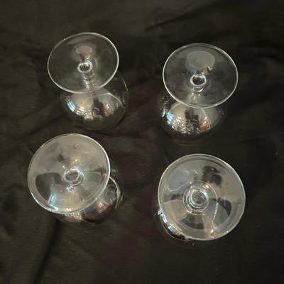 Two Stunning Decanters and Glasses (DR-MK)