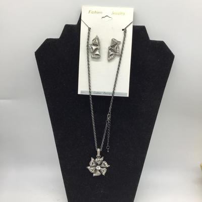 Cubic Zirconia necklace and earrings set