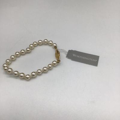 Worthington pearl stranded bracelet
