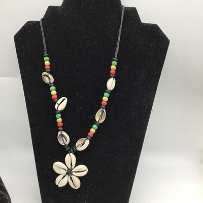 Flower with shells necklace