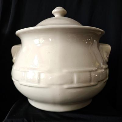 Sale Photo Thumbnail #29: excellent condition large soup tureen looks to hold many quarts of soup for a large family meal by Longaberger, off-white ceramic