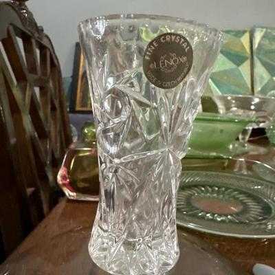 Sale Photo Thumbnail #848: This is a beautiful Lenox crystal bud vase from the Czech Republic. It measures 4" tall by 2Â¼" wide. It has a beautiful design and has no chips or cracks. Has original sticker. This would look lovely with a pretty flower in it!