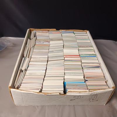 BOX OF MULTIPLE SPORTS CARDS