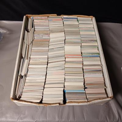 BOX OF MULTIPLE SPORTS CARDS