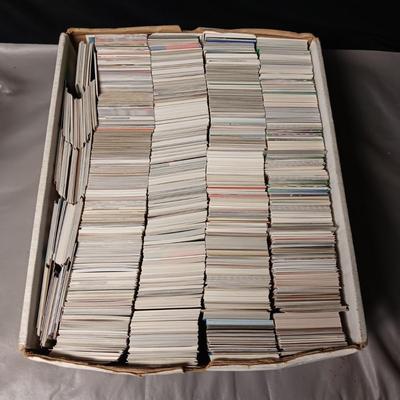 BOX OF MULTIPLE SPORTS CARDS