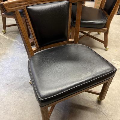 B53- A Brandt Ranch Oak Brunch Table & chairs