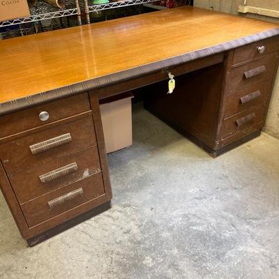 B55- vintage metal desk with key